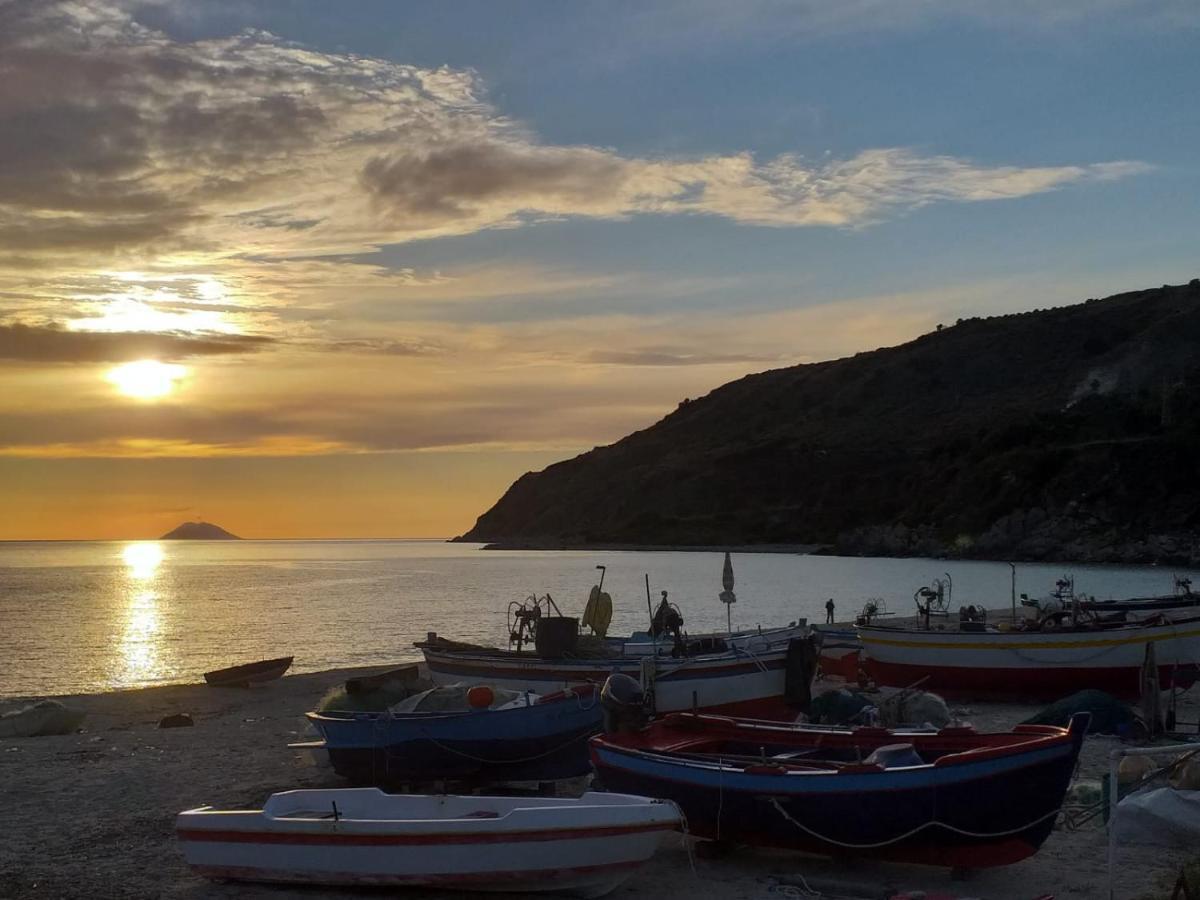 Le Terrazze Di Martina Villa Nicotera Exteriör bild